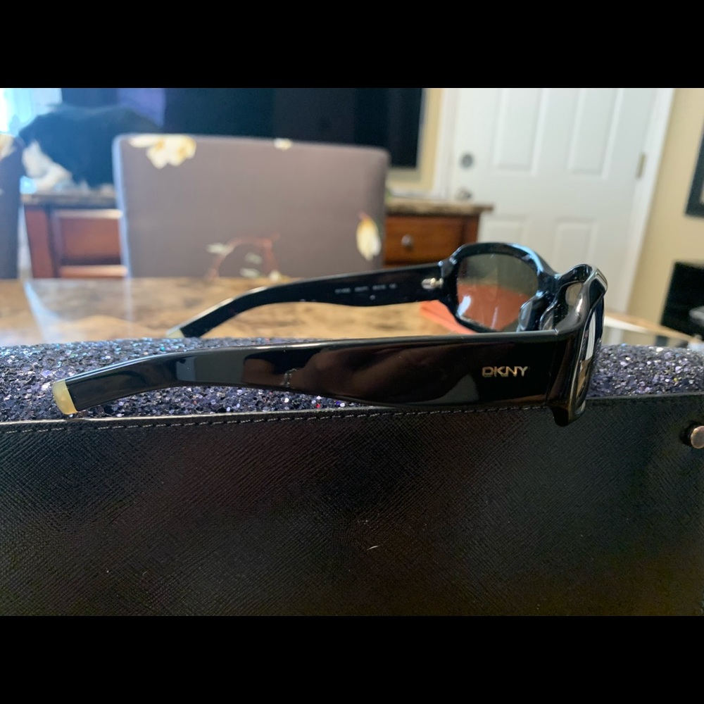 DKNY DY 4005 Modified Oval frame for Women